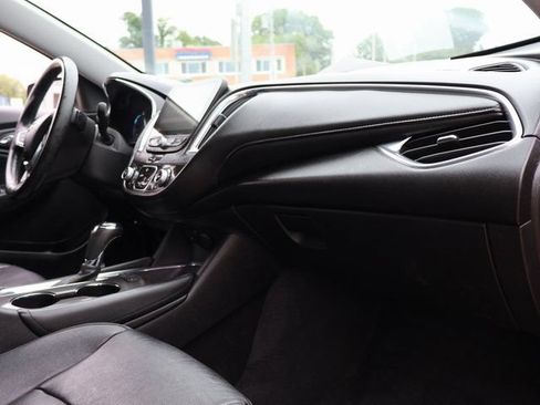 Certified 2018 Chevrolet Malibu LT w/ Leather Package FWD image 7