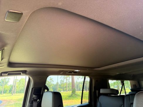 Used 2023 Chevrolet Suburban LT w/ Luxury Package AWD/4WD image 24