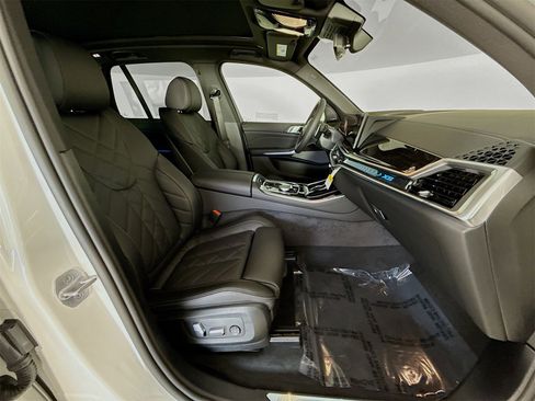 New 2026 BMW X5 xDrive50e w/ M Sport Package image 30