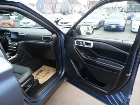 Used 2020 Ford Explorer XLT w/ Equipment Group 202A image 20