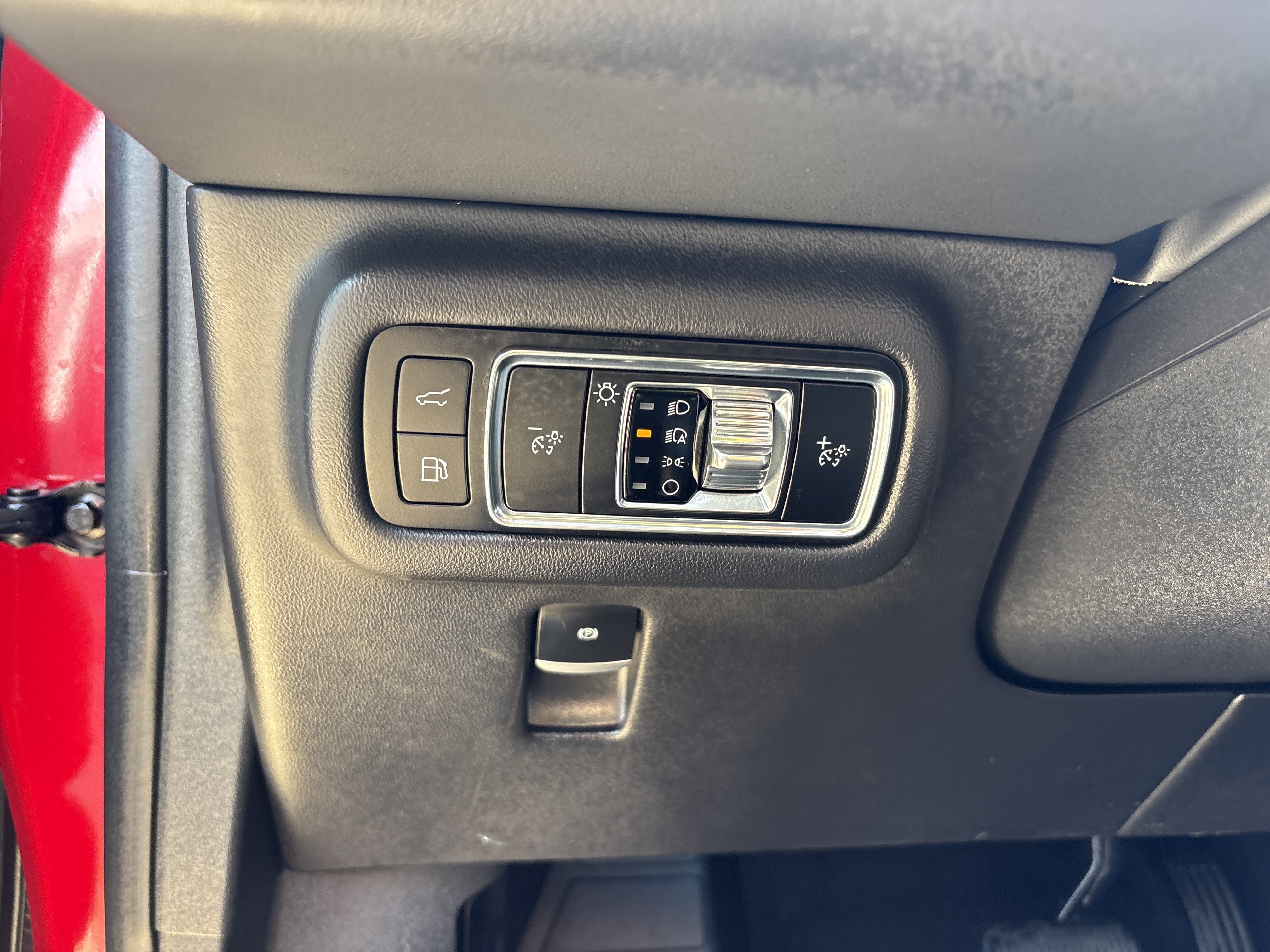Used 2025 Lincoln Nautilus Reserve AWD/4WD image 16