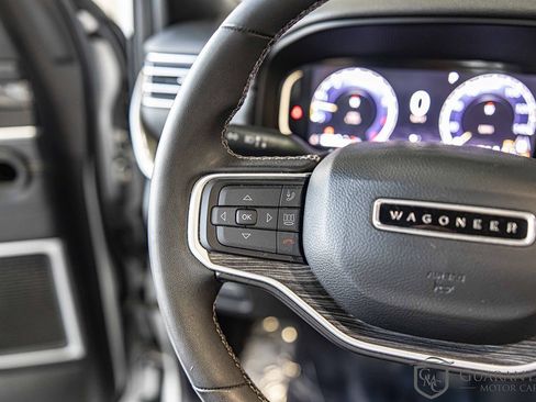 Used 2022 Jeep Wagoneer Series II w/ Flexible Seating Group image 25