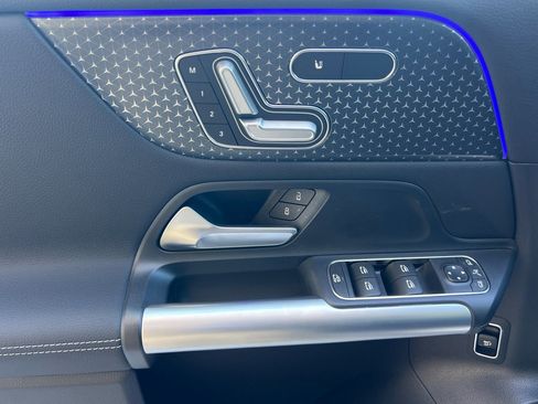 Used 2025 Mercedes-Benz GLA 250 image 13