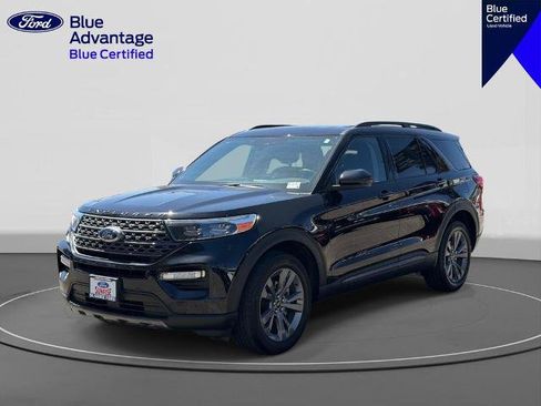 Certified 2023 Ford Explorer XLT w/ Equipment Group 202A AWD/4WD image 1