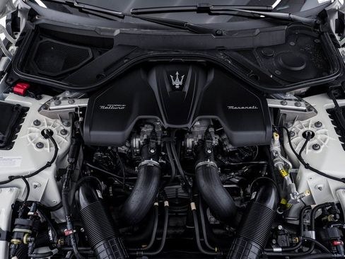 Used 2024 Maserati GranCabrio Trofeo image 30