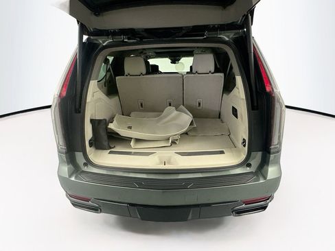 Used 2024 Cadillac Escalade ESV Sport Platinum w/ LPO, ONYX Package AWD/4WD image 27