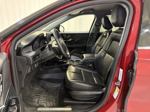 Used 2022 Lincoln Corsair AWD w/ Equipment Group 101A image 9