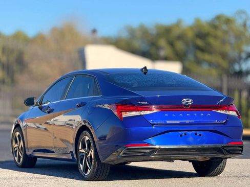 Used 2021 Hyundai Elantra SEL w/ Convenience + Premium Package image 9