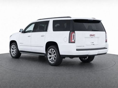 Used 2018 GMC Yukon XL SLT w/ Open Road Package RWD image 5