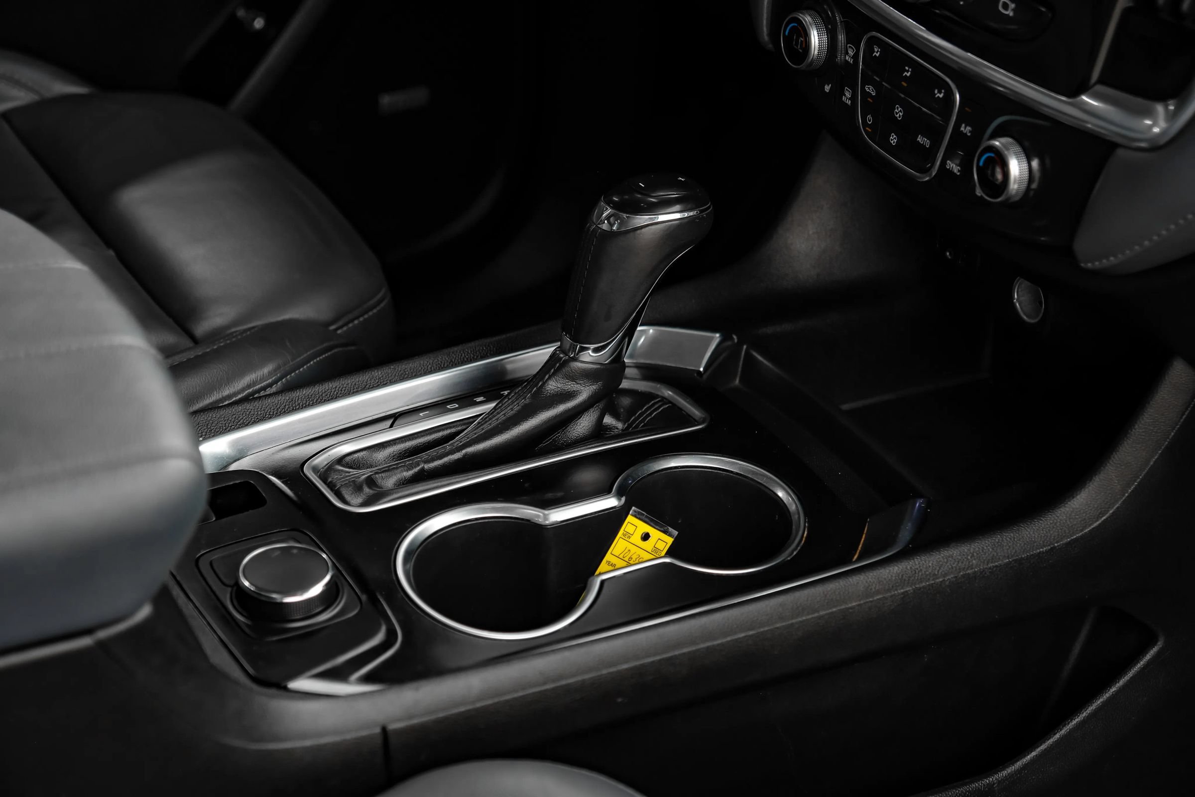 Used 2018 Chevrolet Traverse LT FWD image 28