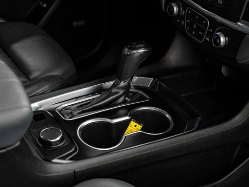 Used 2018 Chevrolet Traverse LT FWD image 28