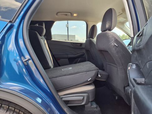 Used 2022 Ford Escape SE w/ SE Sport Appearance Package FWD image 25