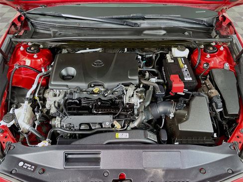 Used 2020 Toyota Camry SE FWD image 30