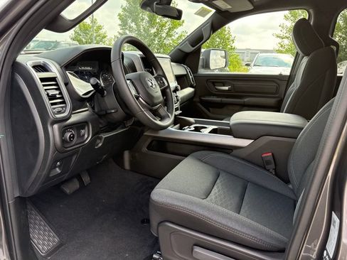 New 2026 RAM 1500 Express AWD/4WD image 7
