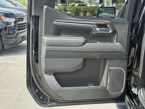 Used 2023 Chevrolet Silverado 1500 RST AWD/4WD image 34