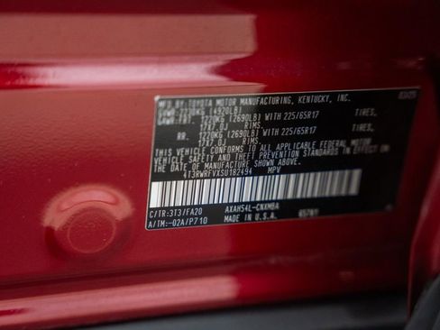 Used 2025 Toyota RAV4 XLE image 38