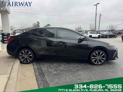 Used 2018 Toyota Corolla XSE image 5