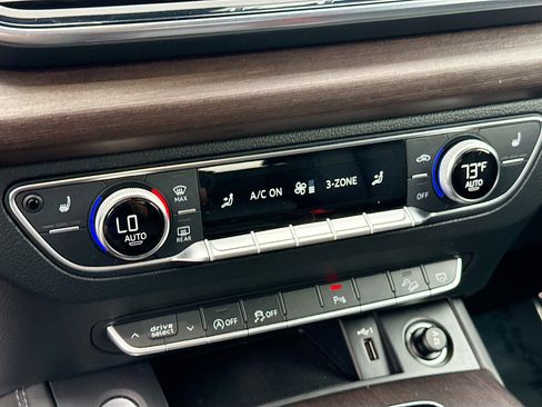 Used 2021 Audi Q5 Premium Plus w/ Premium Plus Package image 33