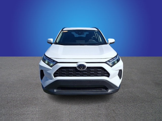 Used 2025 Toyota RAV4 XLE FWD image 2