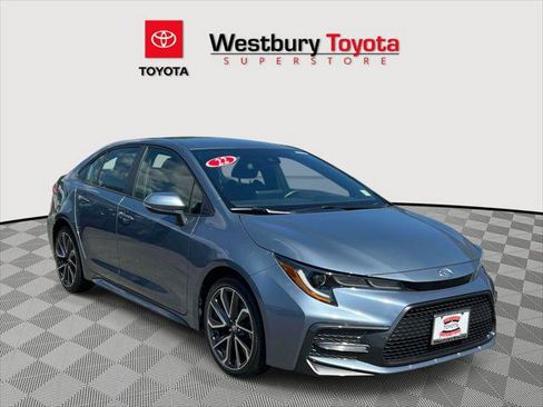 Certified 2022 Toyota Corolla SE FWD image 1