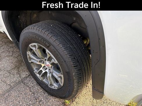 Certified 2025 GMC Sierra 1500 SLT image 11