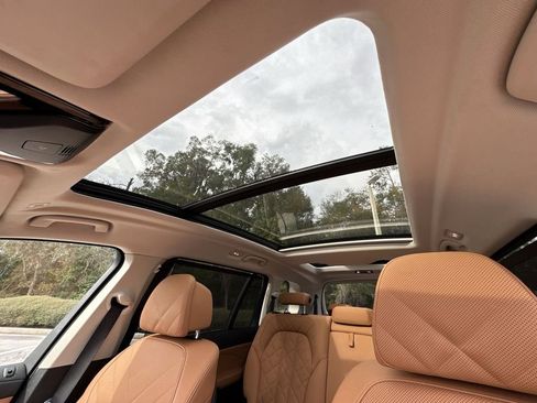 Certified 2024 BMW X7 xDrive40i w/ Premium Package image 26