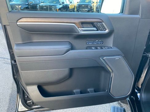 New 2026 Chevrolet Silverado 1500 High Country w/ High Country Premium Package image 9