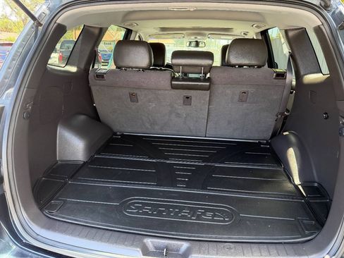 Used 2012 Hyundai Santa Fe SE w/ Premium Pkg 3 FWD image 14