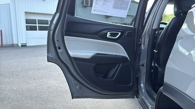 Used 2022 Jeep Compass Limited w/ Sun and Sound Group AWD/4WD image 26