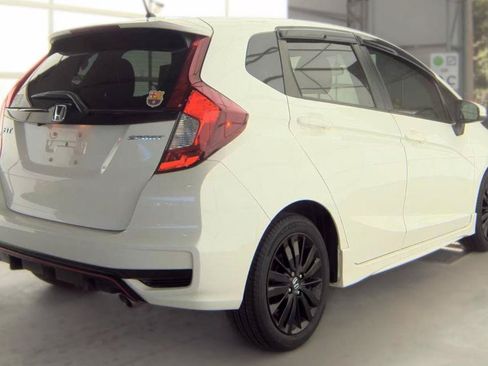 Used 2018 Honda Fit Sport image 5