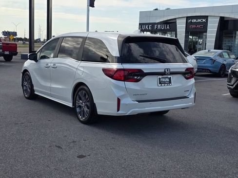 Used 2025 Honda Odyssey Touring image 7