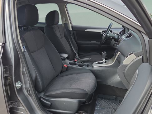 Used 2015 Nissan Sentra SV FWD image 17