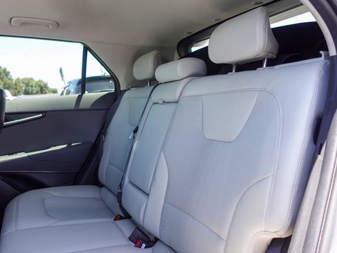 Used 2024 Kia Niro EX Touring FWD image 22