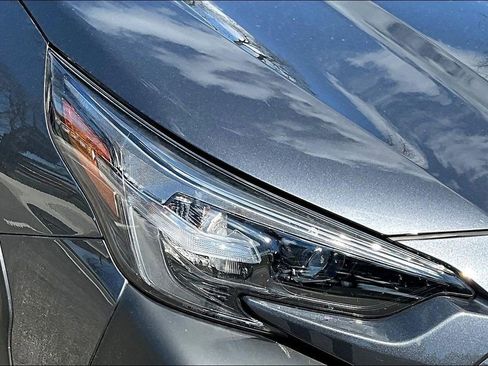 Used 2025 Subaru Outback Premium w/ Popular Package #1A AWD/4WD image 30