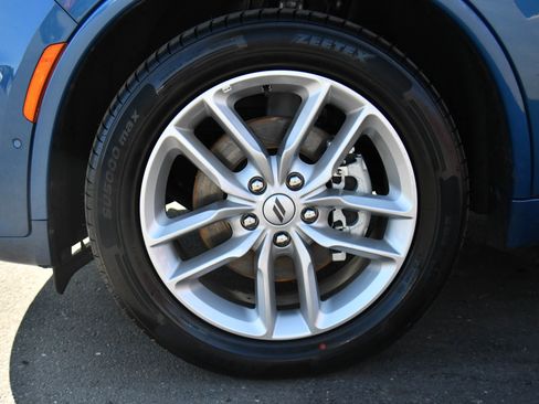Used 2025 Dodge Durango GT AWD/4WD image 12