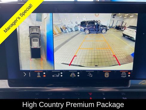 Used 2024 Chevrolet Silverado 1500 High Country w/ High Country Premium Package AWD/4WD image 4