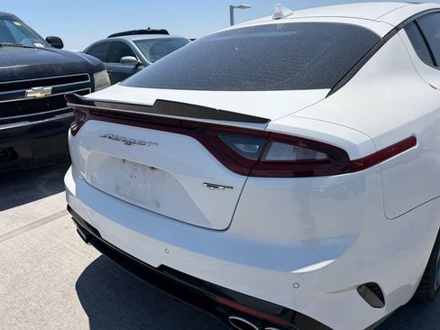 Used 2018 Kia Stinger GT2 RWD image 4
