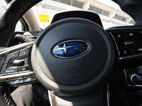 Used 2018 Subaru Outback 2.5i Limited AWD/4WD image 13