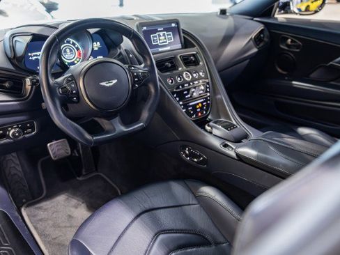 Used 2020 Aston Martin DBS Superleggera image 15