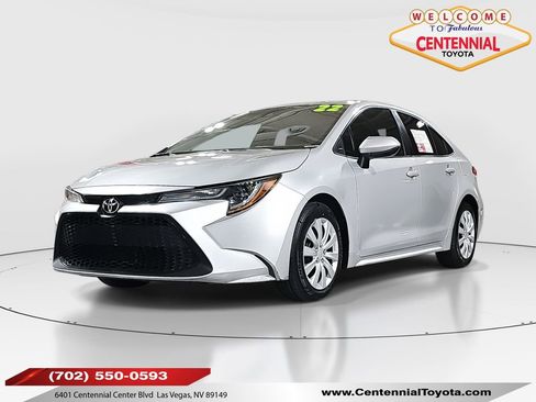 Used 2022 Toyota Corolla LE image 1