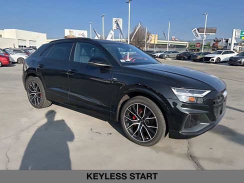 Used 2022 Audi Q8 Premium Plus w/ Premium Plus Package image 3