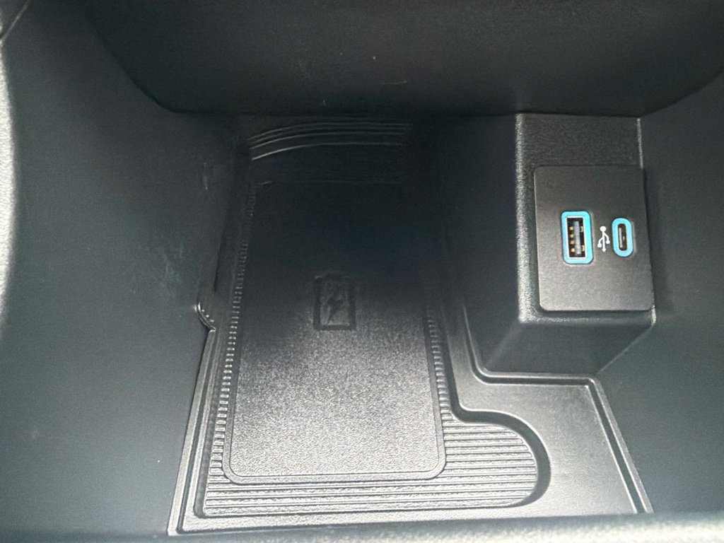 Used 2024 Ford Edge Titanium AWD/4WD image 19