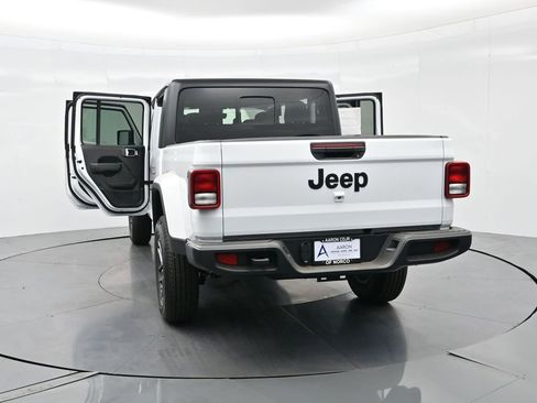 New 2025 Jeep Gladiator Sport image 34