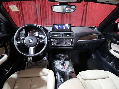 Used 2016 BMW M235i Convertible image 17