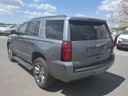 Used 2019 Chevrolet Tahoe LT w/ LT Signature Package image 3