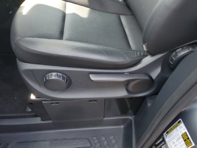 Used 2023 Mercedes-Benz Metris Passenger image 18