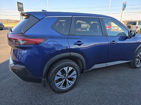 Used 2023 Nissan Rogue SV image 6