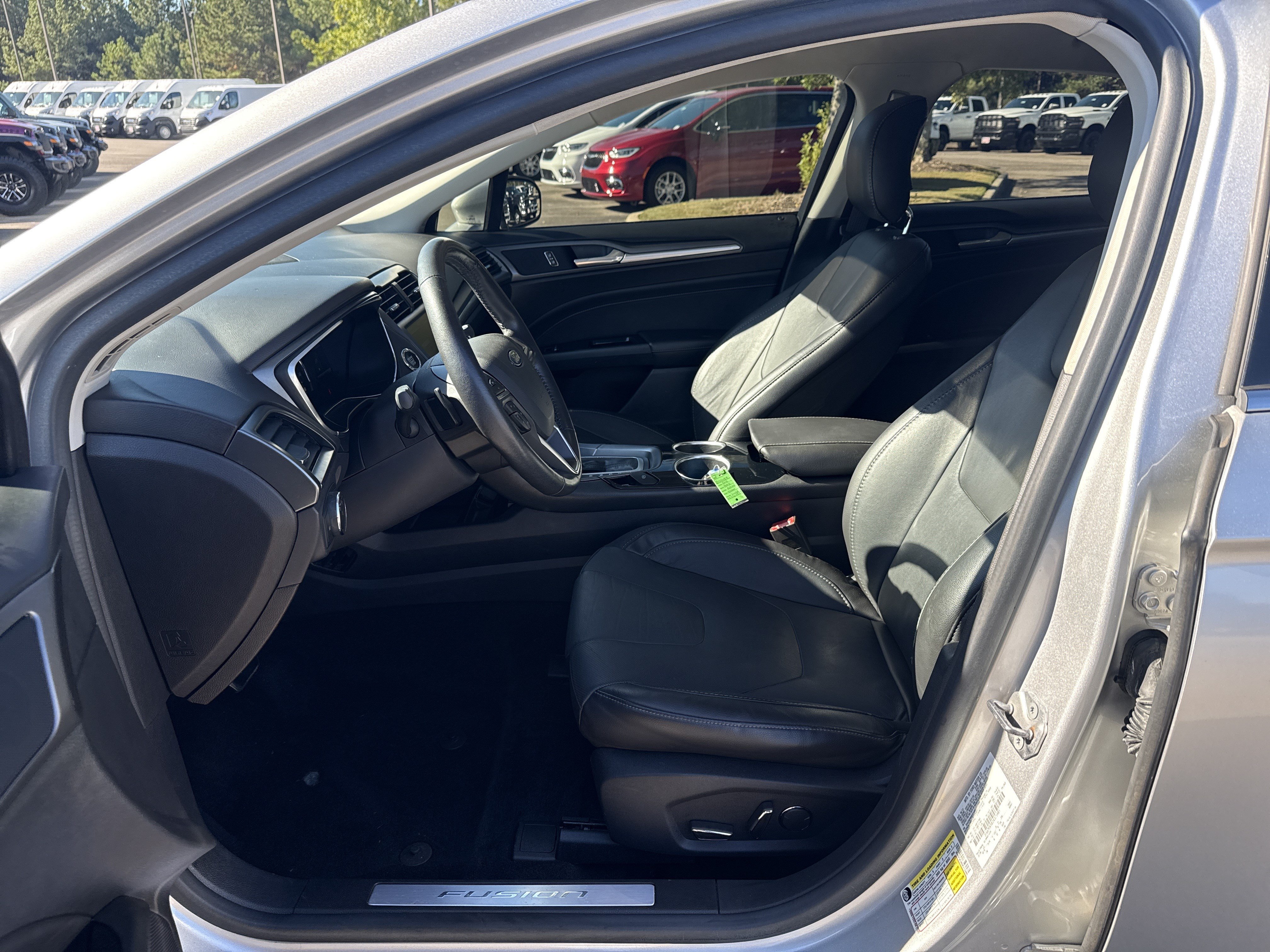 Used 2013 Ford Fusion Titanium FWD image 9
