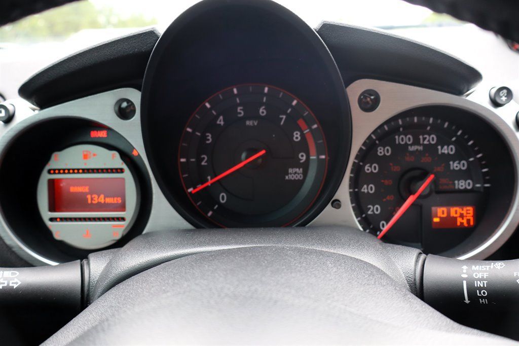 Used 2012 Nissan 370Z Coupe RWD image 16