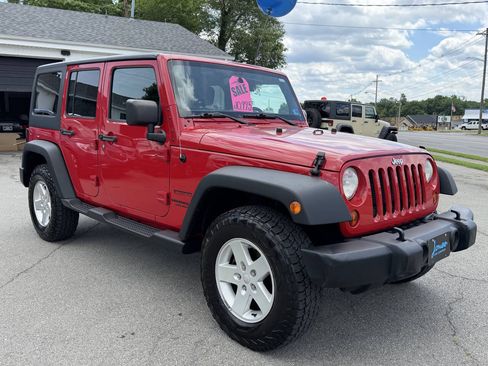 Used 2013 Jeep Wrangler Unlimited Sport AWD/4WD image 5